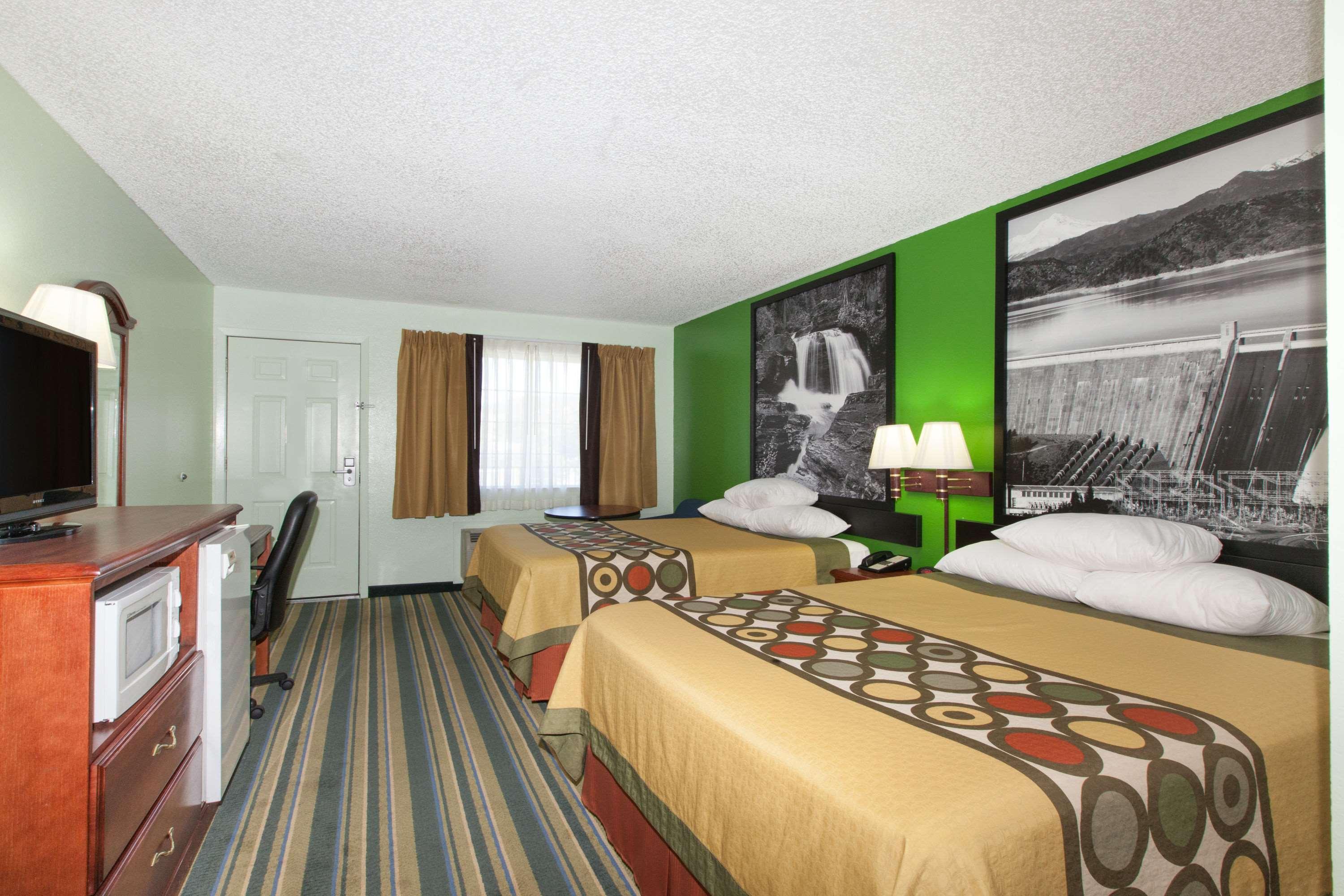 Hotel Super 8 By Wyndham Yreka Exterior foto