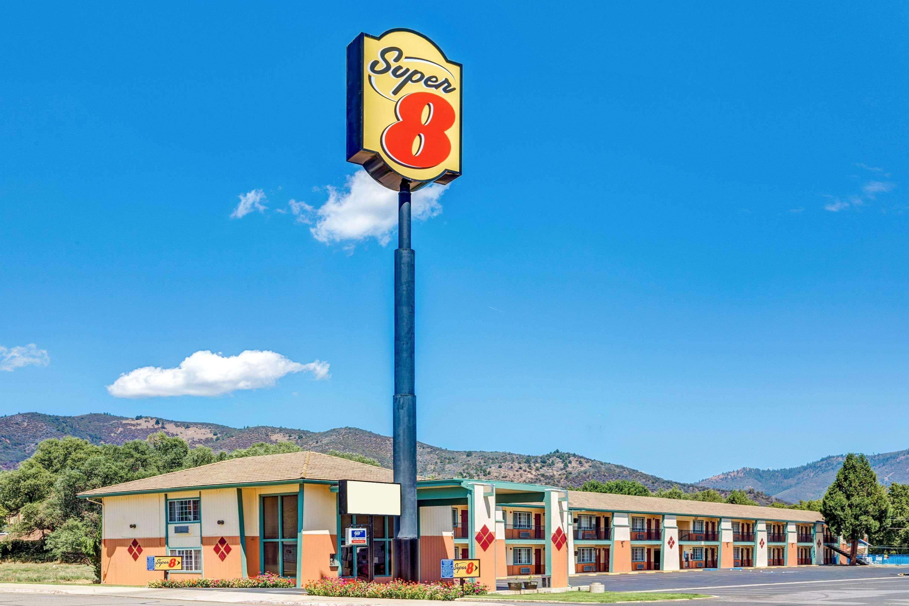 Hotel Super 8 By Wyndham Yreka Exterior foto